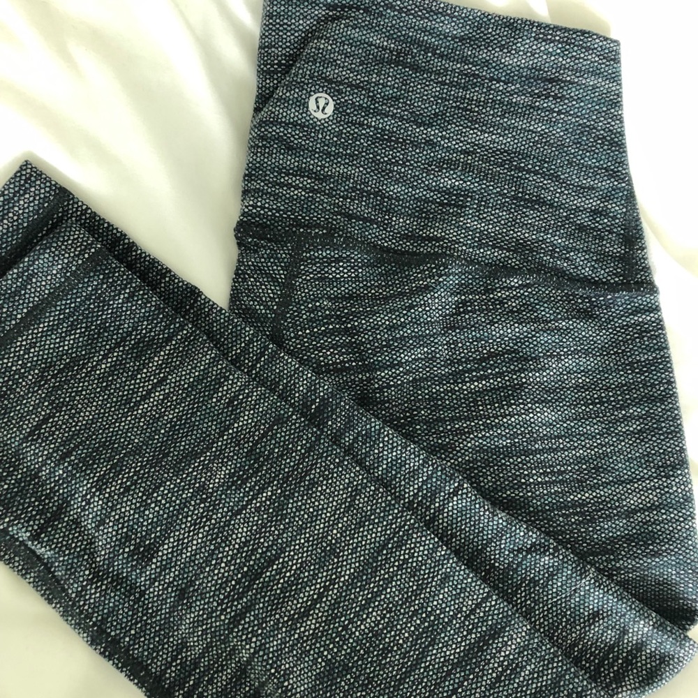 Lululemon crops
